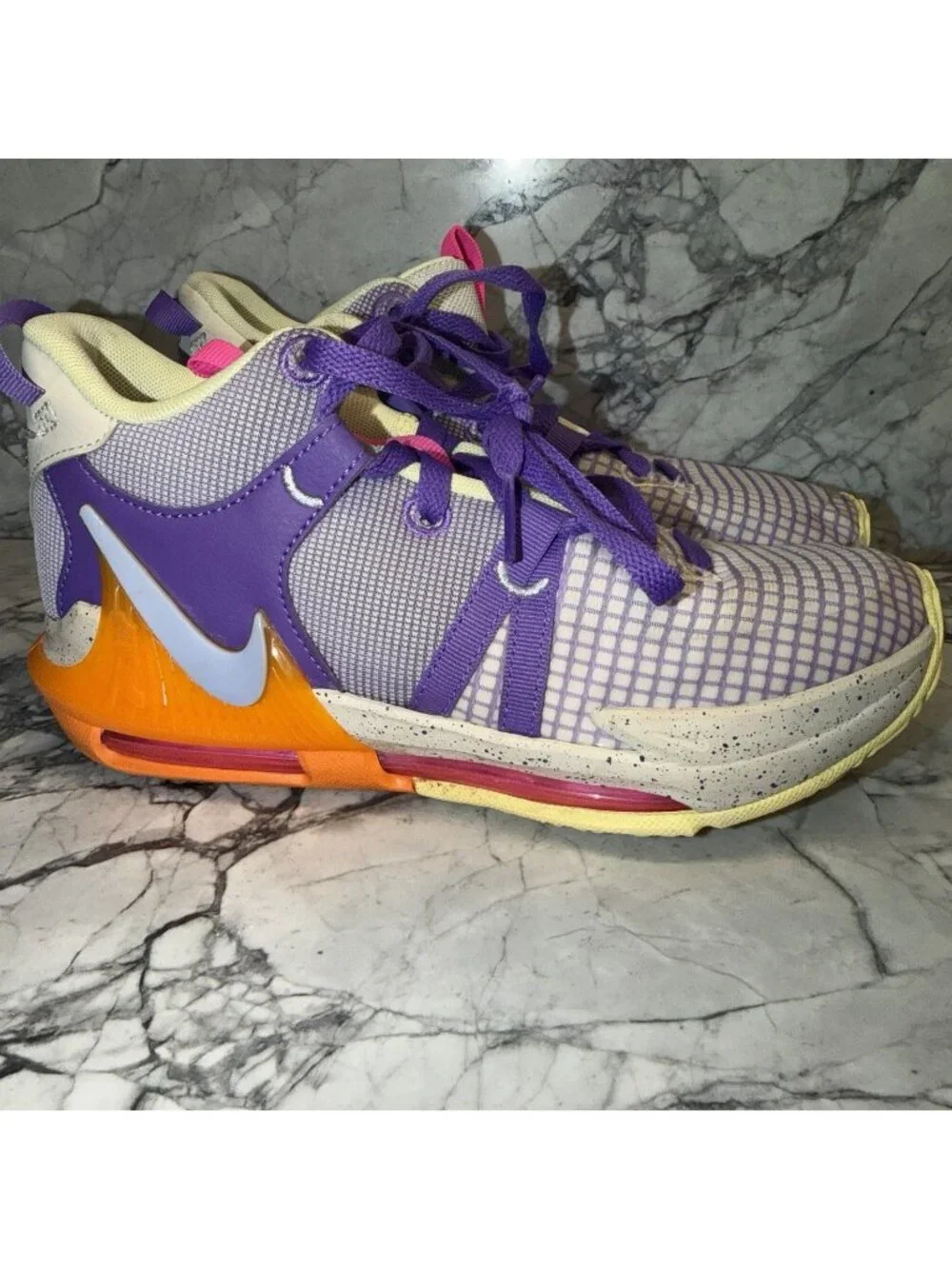 Nike Kids 5Y LeBron Witness 7 Action Grape Orange DQ8650-10 Basketball Sneakers